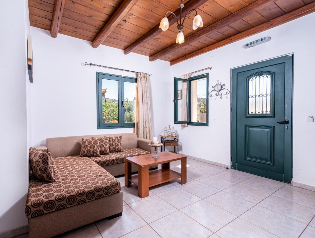Vrisanos Apartment Pitsidia Exterior photo