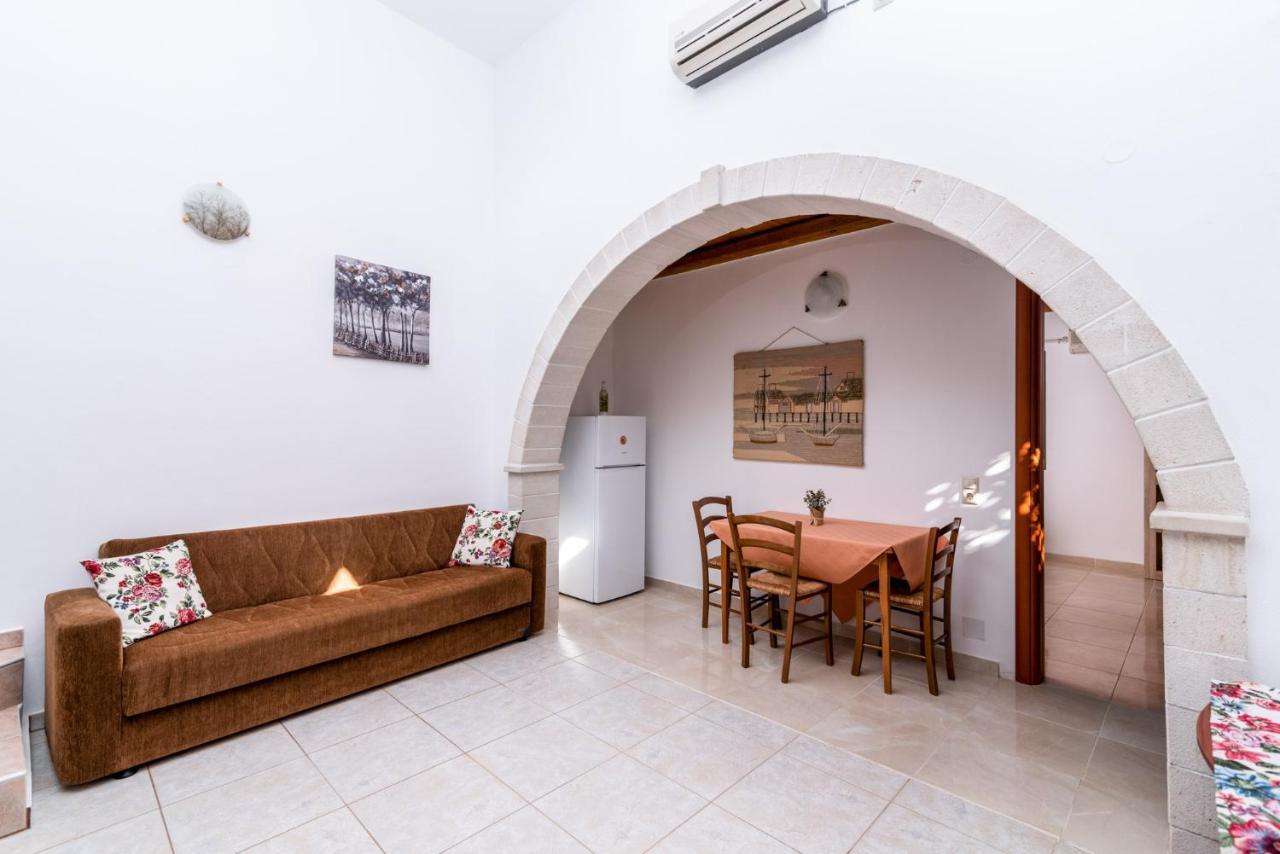 Vrisanos Apartment Pitsidia Exterior photo
